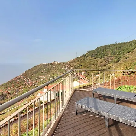 Madeira Liliana Campanario