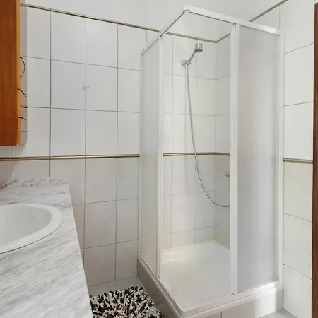 Дом отдыха Madeira Liliana *